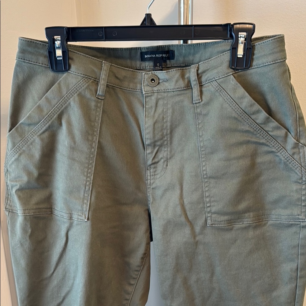 Banana Republic Women’s Olive Pants Ankle sz 12